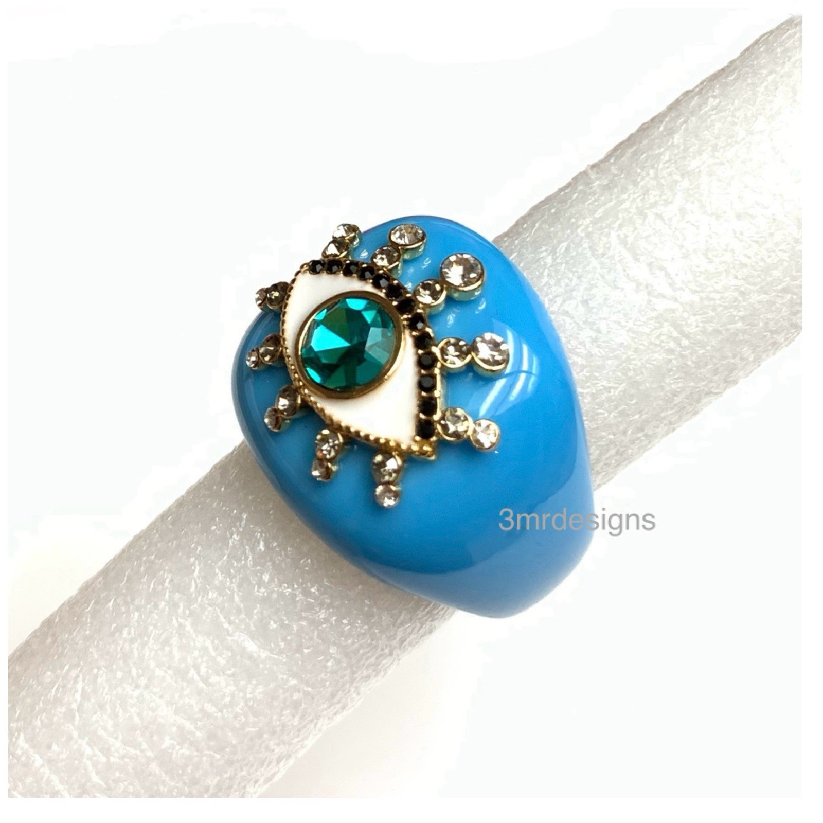 NIB KURT GEIGER LONDON Evil Eye Gold Tone Faceted Crystals Resin Dome Ring-Sz.9