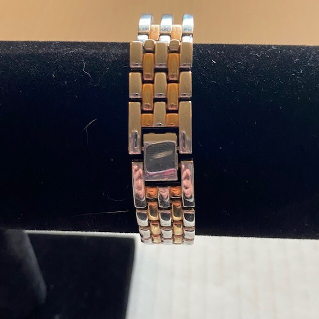 NICE VINTAGE ACCUTIME WATCH CORP Womens QUARTZ WRISTWATCH