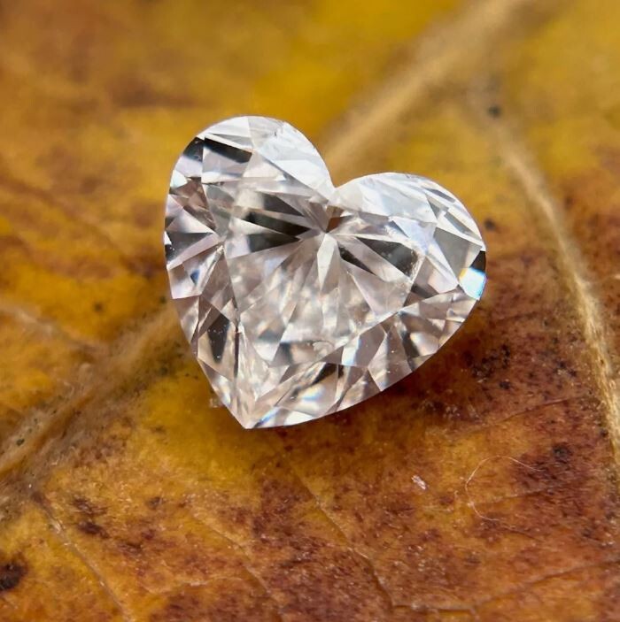 Lab Grown CVD Diamond 5 x 5 mm Heart Shape 1 pc IF Clarity D Color Certified