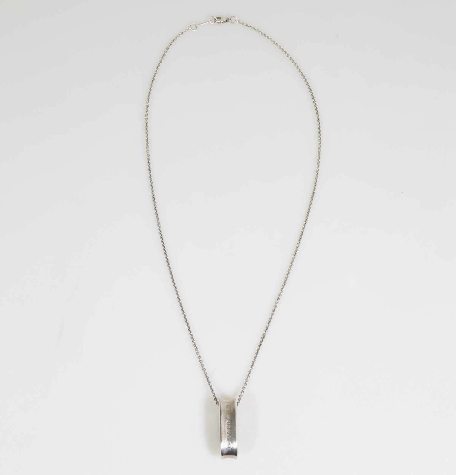 Authentic Vintage Tiffany & Co. 925 Silver 1837 Oval Loop Pendant Necklace 18″
