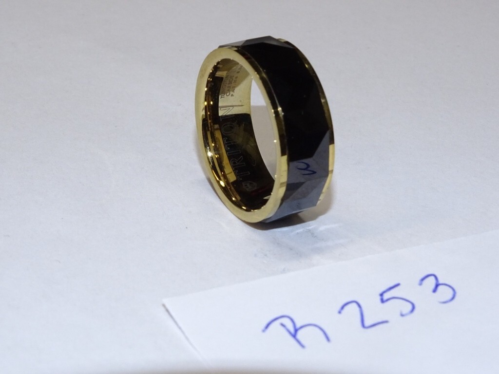 Triton Tungsten Carbide Wedding Band Ring 8mm Size 10. Facet Black/Gold. #R253