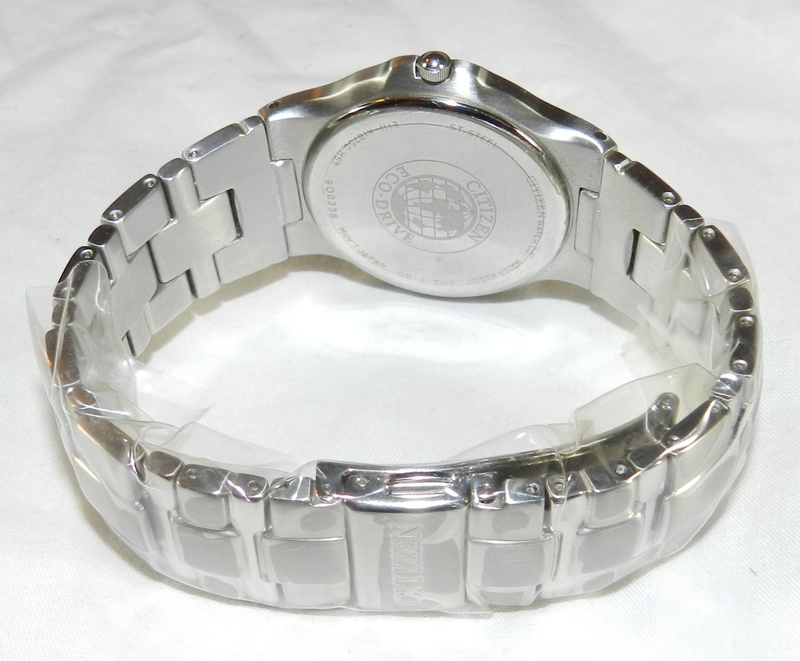 New in Box – Citizen Eco-Drive E111 K16750 HST – Solar Powered Watch