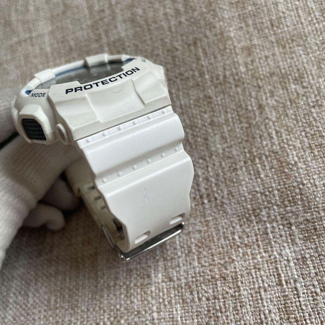 CASIO G-SHOCK GA-100B White Digital Watch (Non-functional)