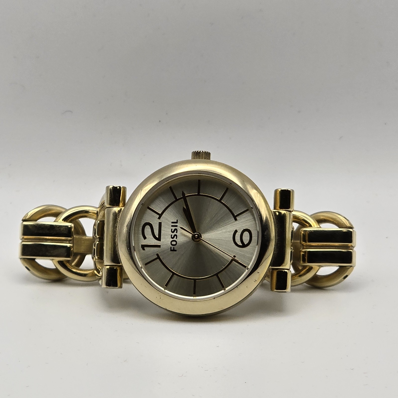 Fossil Carlie Women’s Gold Tone Chain Bracelet Quartz Watch Silver Needs Battery
