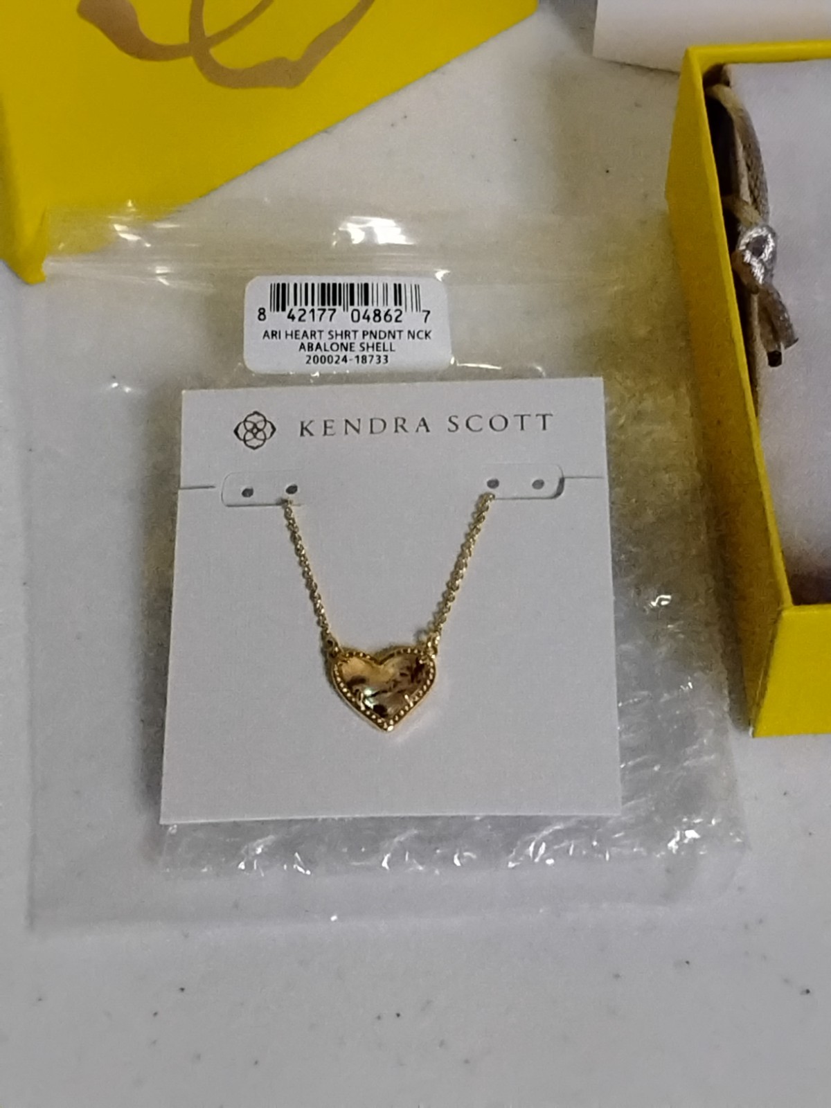 New! Kendra Scott Ari Heart Gold Pendant Necklace in Abalone Shell NWT!