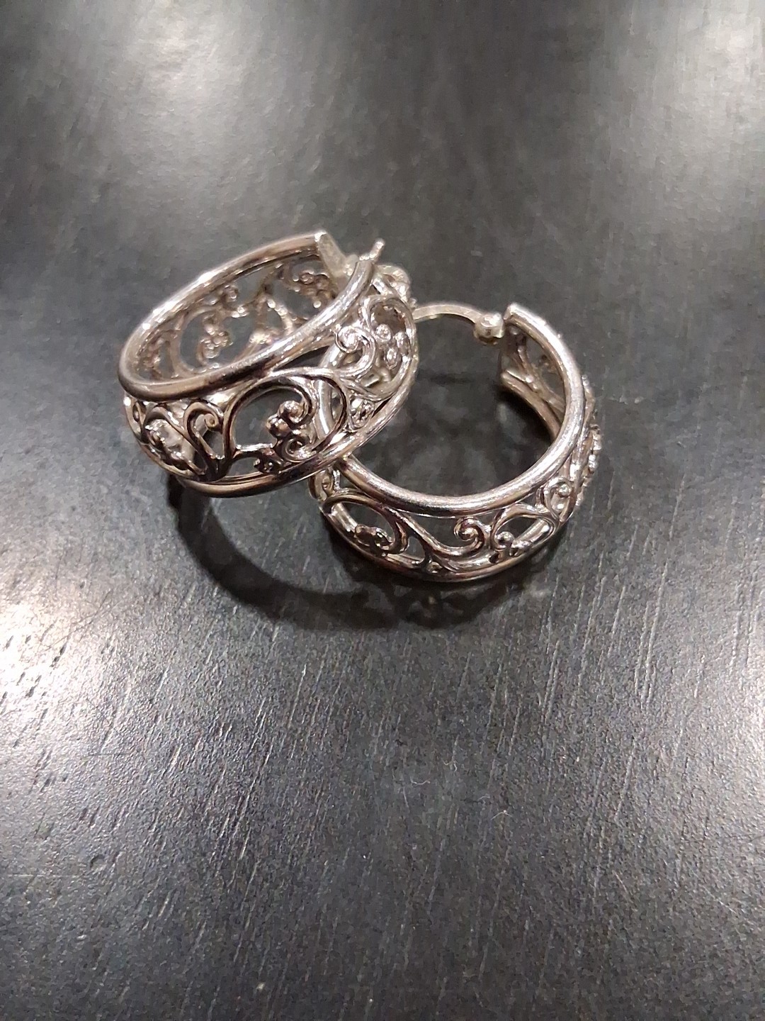 22mm 925 Sterling Silver Vine Style Hoop Earings 3.29 Grams