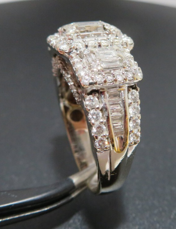 14K WG EMERALD CUT & ROUND CLUSTER ENGAGEMENT RING 1.00 tcw SZ 8.5 7.84g(G133479