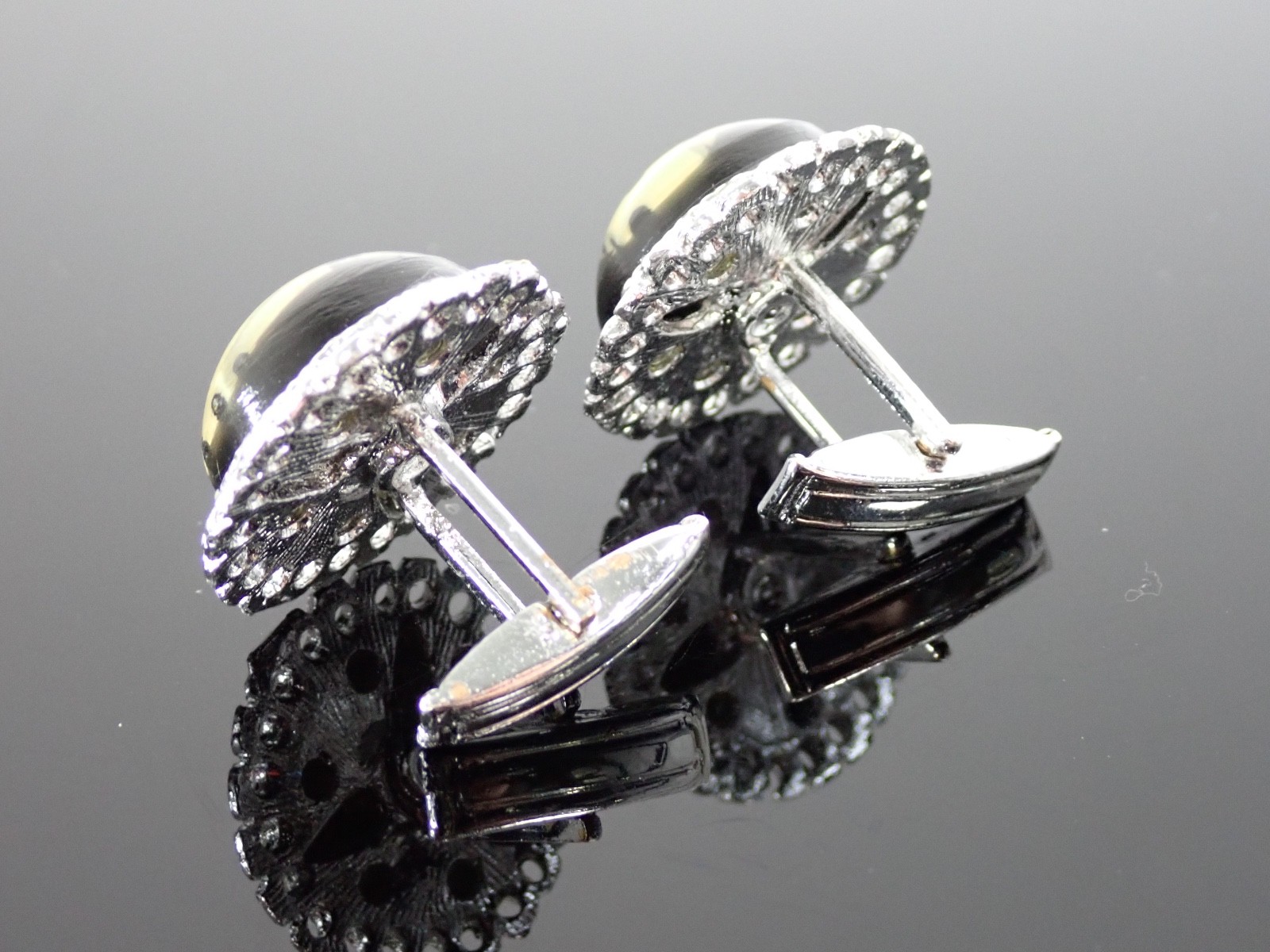 Vintage Dice Cufflinks Black Ivory Resin Casino Gambling Vegas Novelty Style