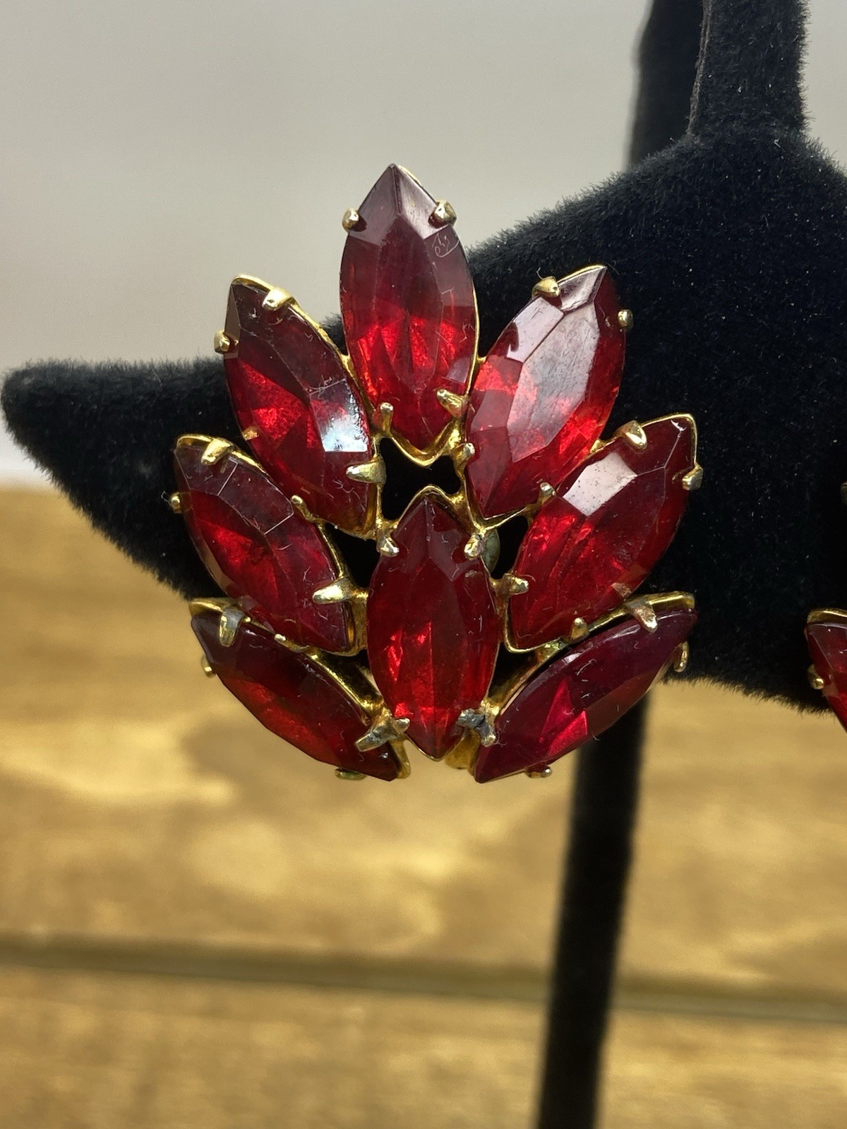 Vintage 1950s Red Rhinestone Gold Tone Clip On Climber Earrings 1.25″
