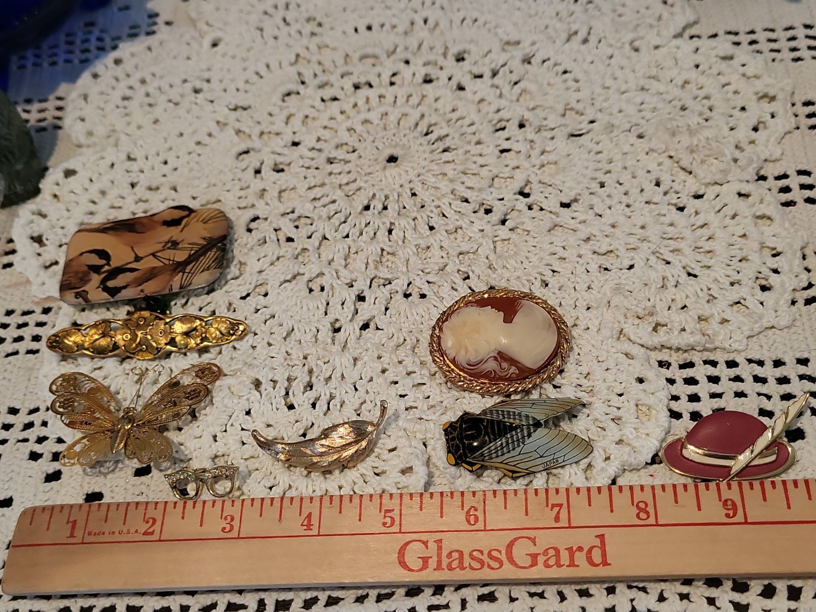 Vintage Mixed Lot Brooches & Pins 8 Pieces Various Sizes and Types