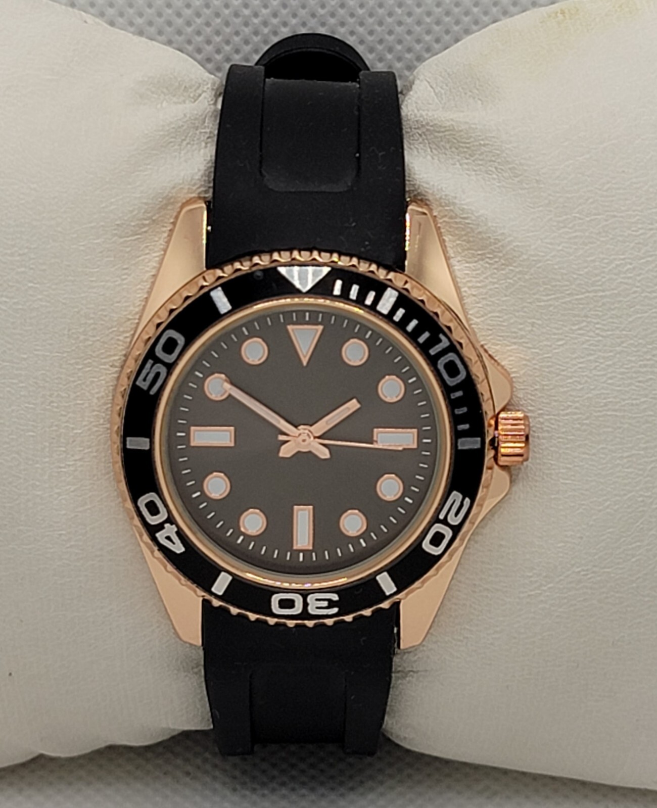 Ladies Casual Sport Trendy Round Rose Gold Tone Black Poly Band Analog Watch I9
