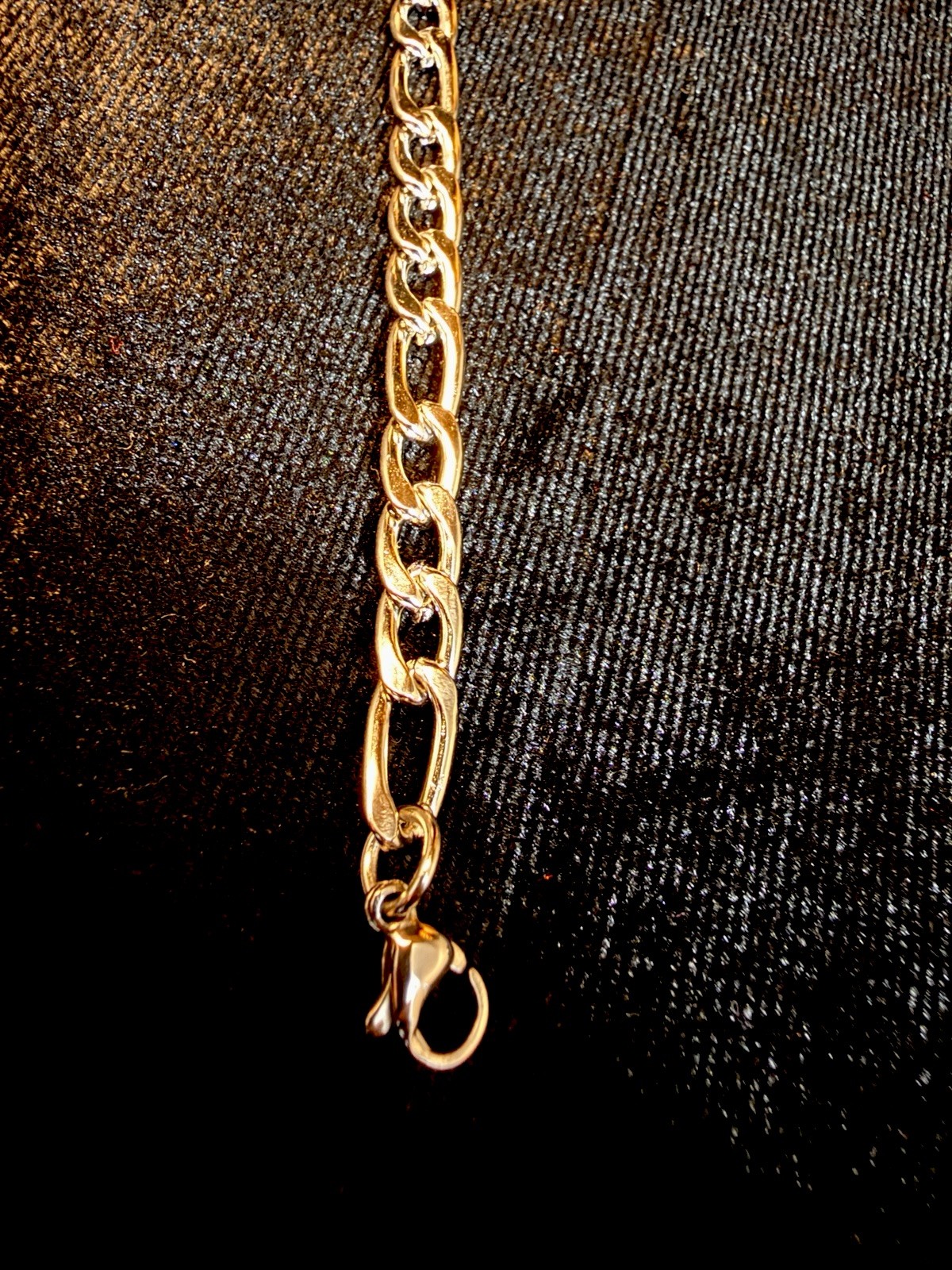 18K White Gold Filled Figaro 7in 5MM Bracelet Lobster Clasp Will Not Tarnish