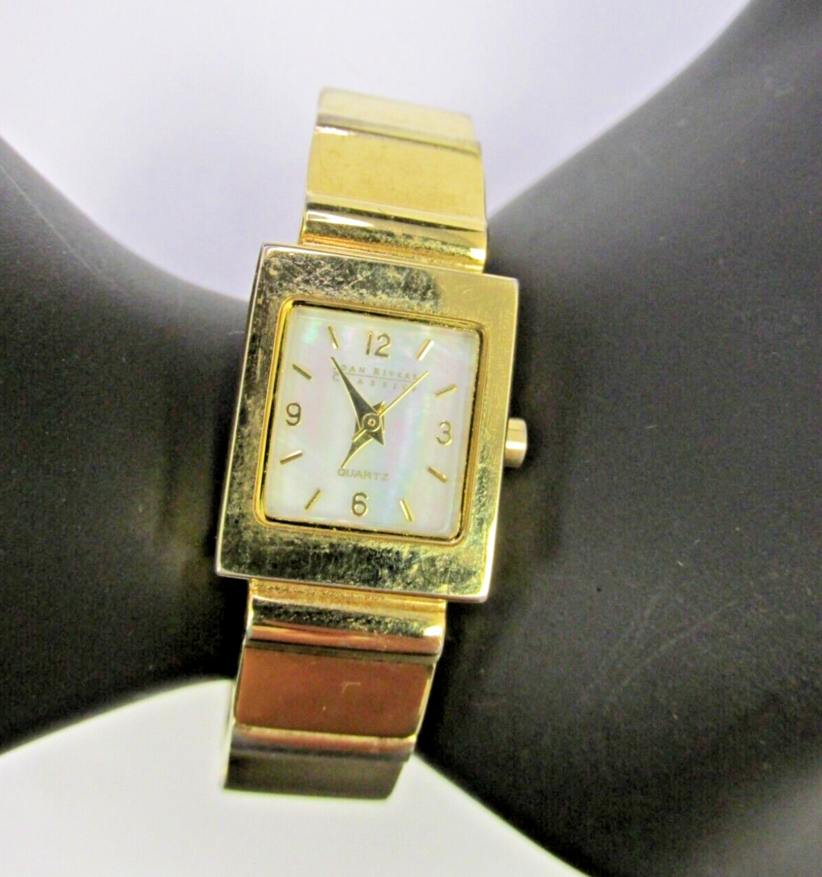 Joan Rivers Watch Gold Tone Cuff Hinged V377(20805-Time)