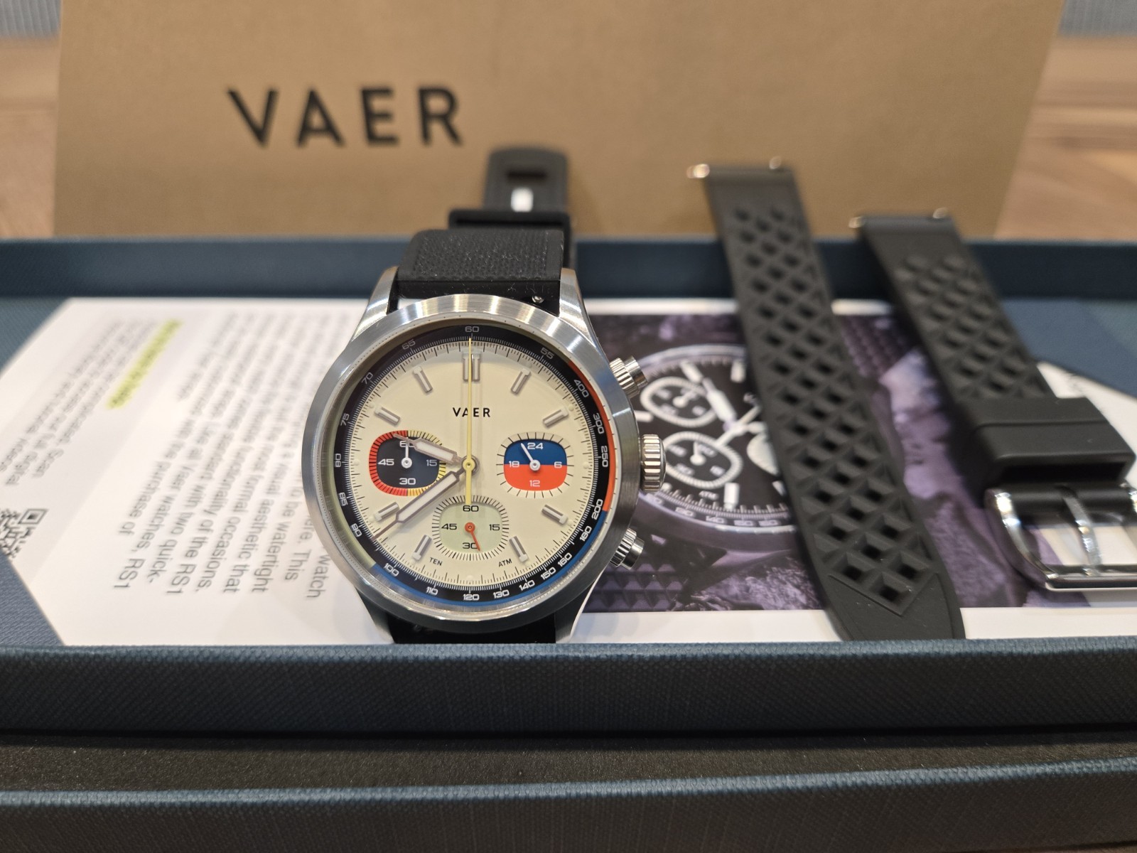 Vaer RS1 Chronograph Quartz 40mm Cream Dial Black Rubber Strap 100m Box