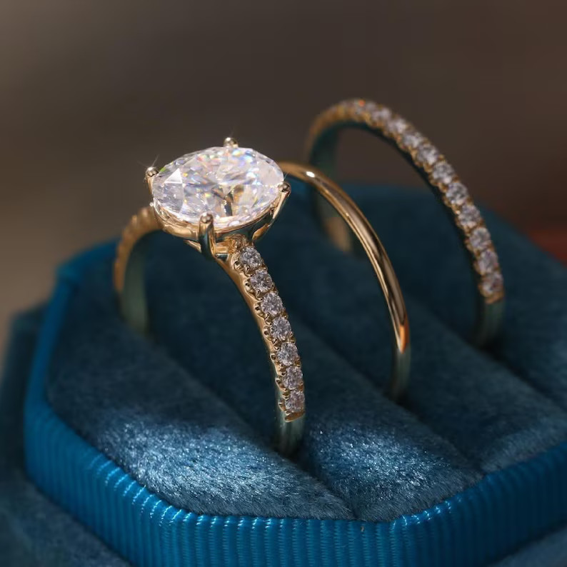 2.80 Ct Oval-Cut EF/VS1 Lab Grown Diamond Wedding Set Band Ring 14K Yellow Gold