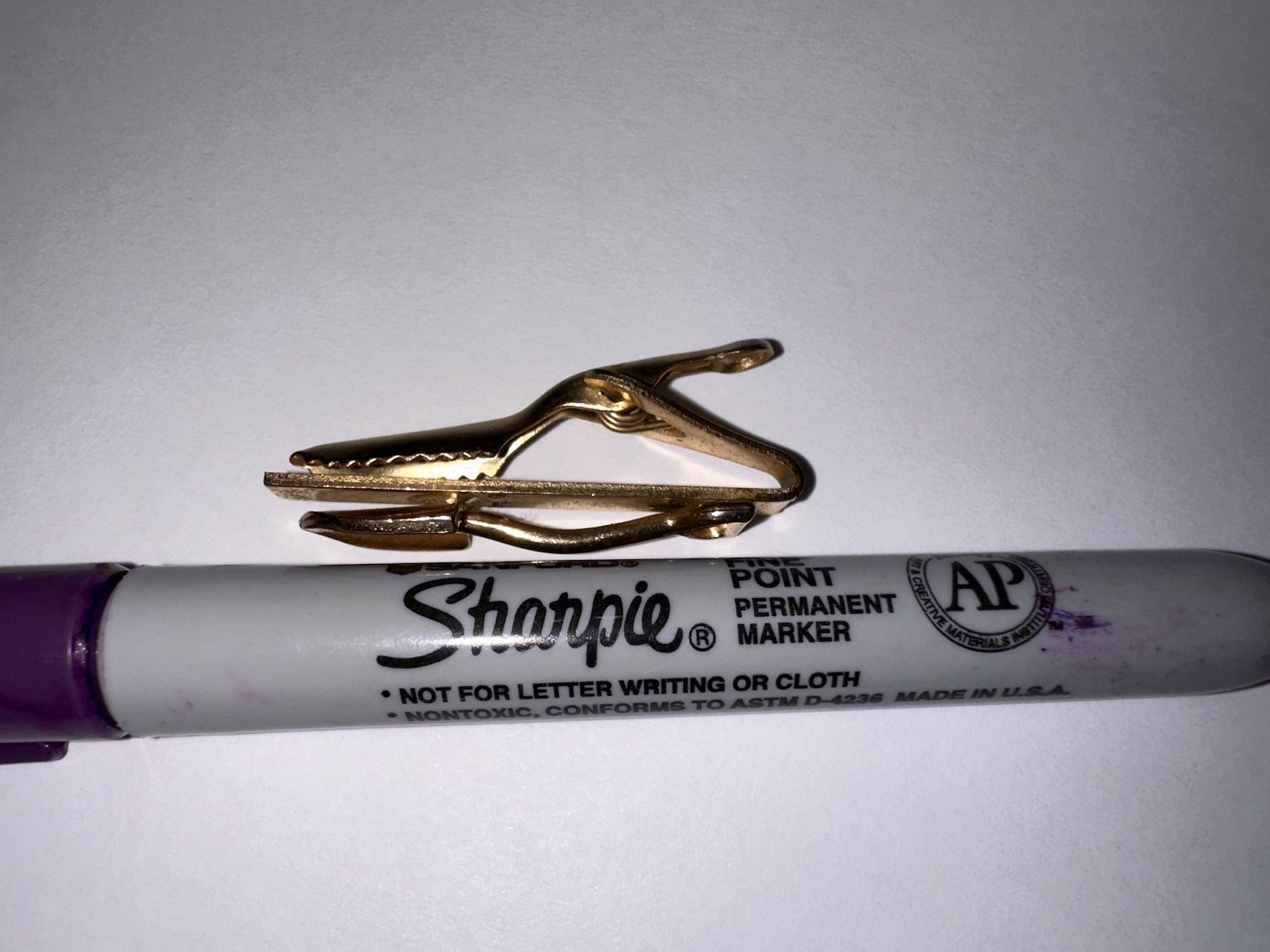 Vintage SHOVEL Tie Bar/Clip Goldtone Construction Tool Gardener Memorabilia