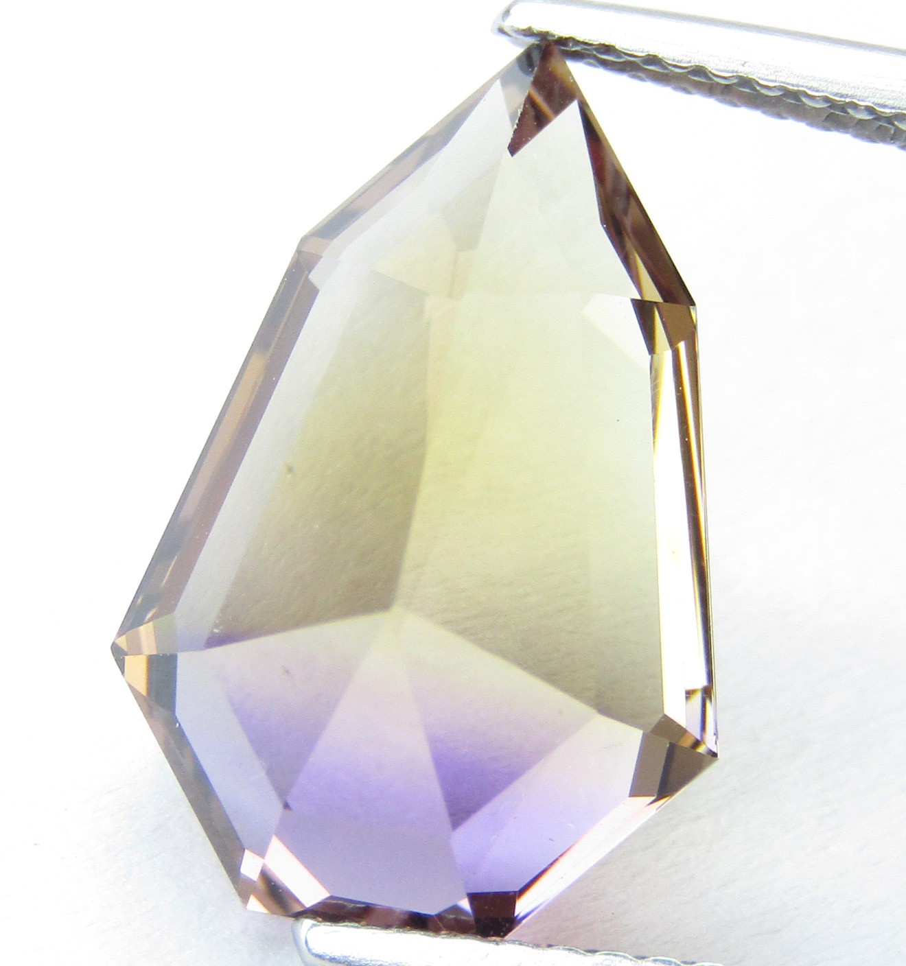 7.36Cts Mesmerizing Natural Bolivian Bi-Color Ametrine Fancy Shape Gemstone