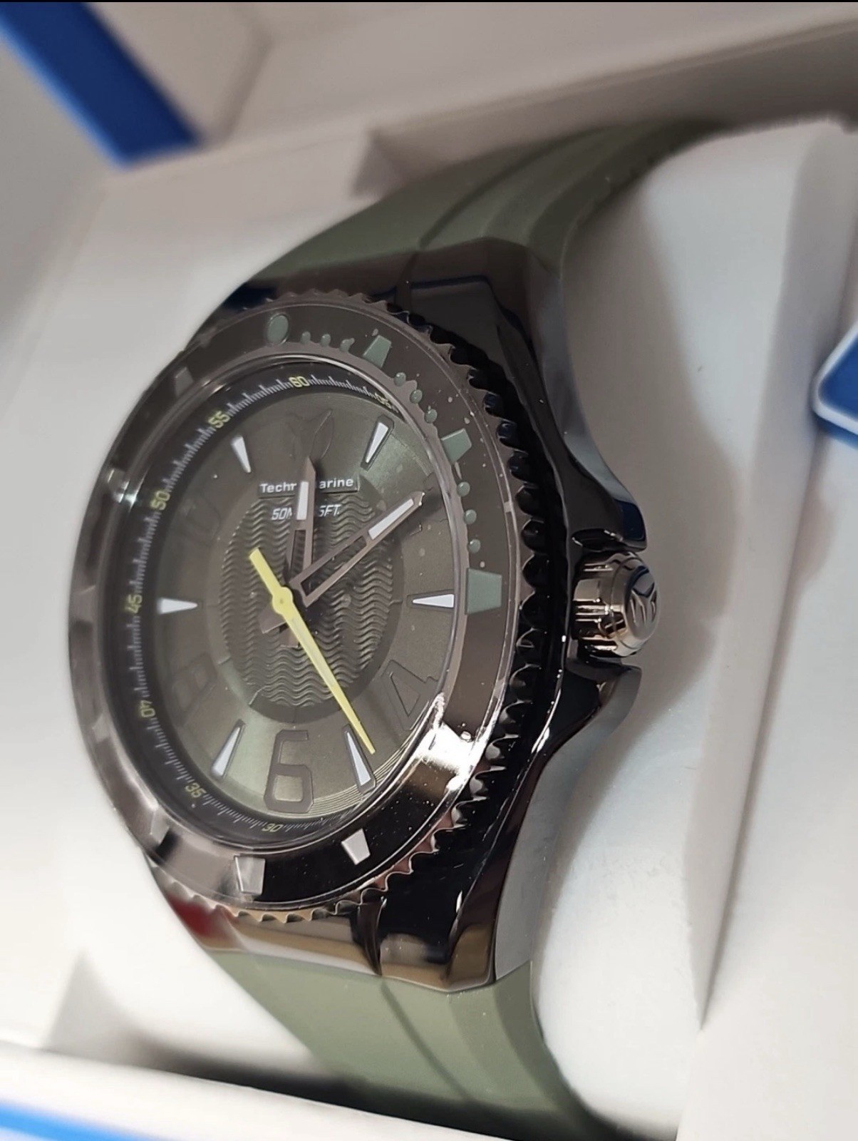 Brand New TechnoMarine Lusso Mare Men’s Watch 44mm Olive Green Black TM-225025