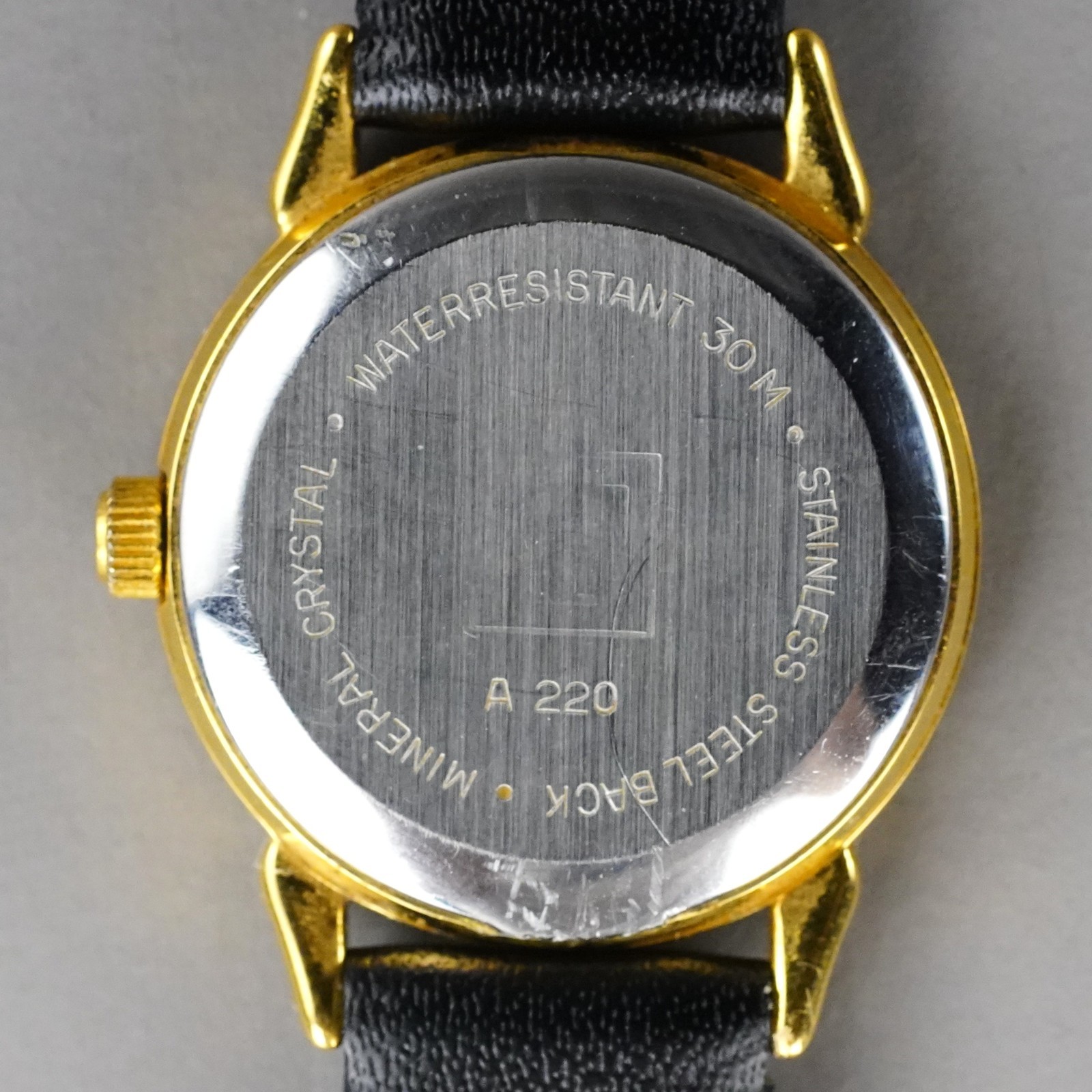 Tissot A220 QUARTZ Women’s Watch Gold 24mm Vintage New Batter New Leather Band