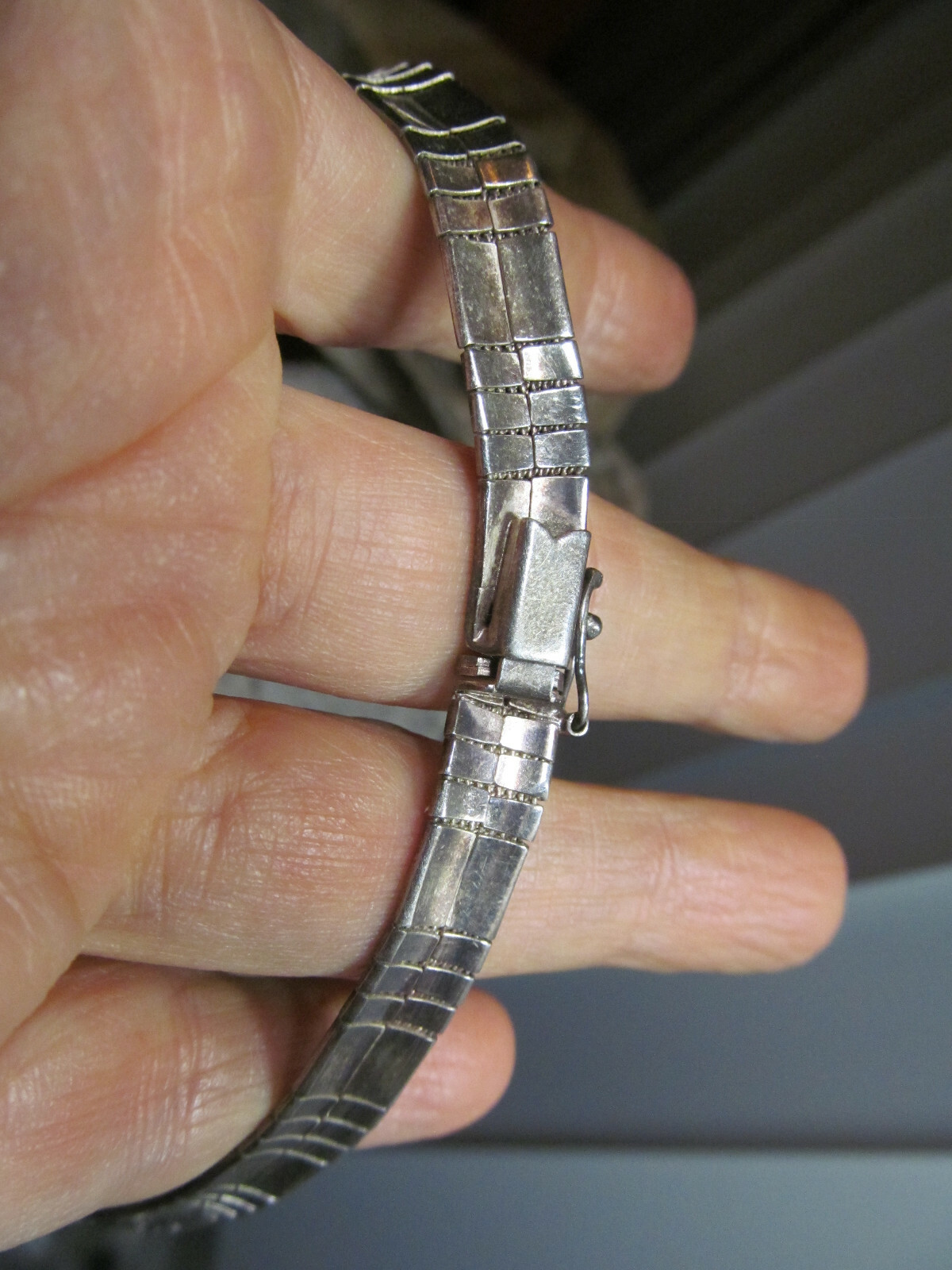 Sterling Silver 925 SAS Italy Herringbone Two Tone 8mm Collar Necklace 36.3g