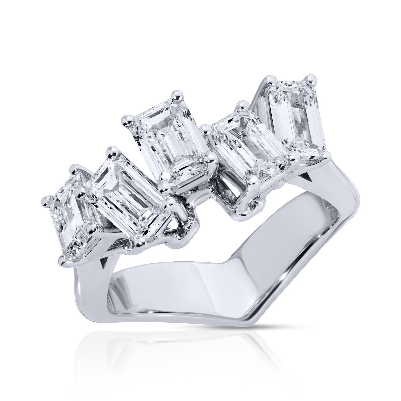 Modern Natural 2.76 Ct E VS1 Emerald Cut Diamond Band Ring in 18K White Gold