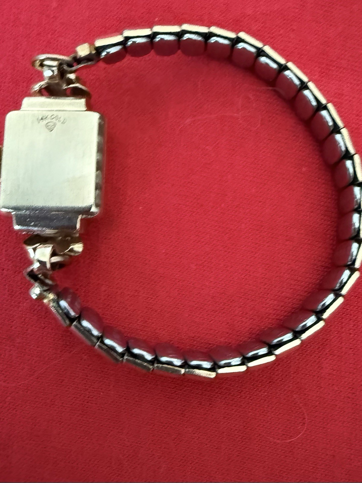 Rare Vintage Lady’s Elgin Watch. 14k Gold Case W/4 Diamonds. Runs Great!