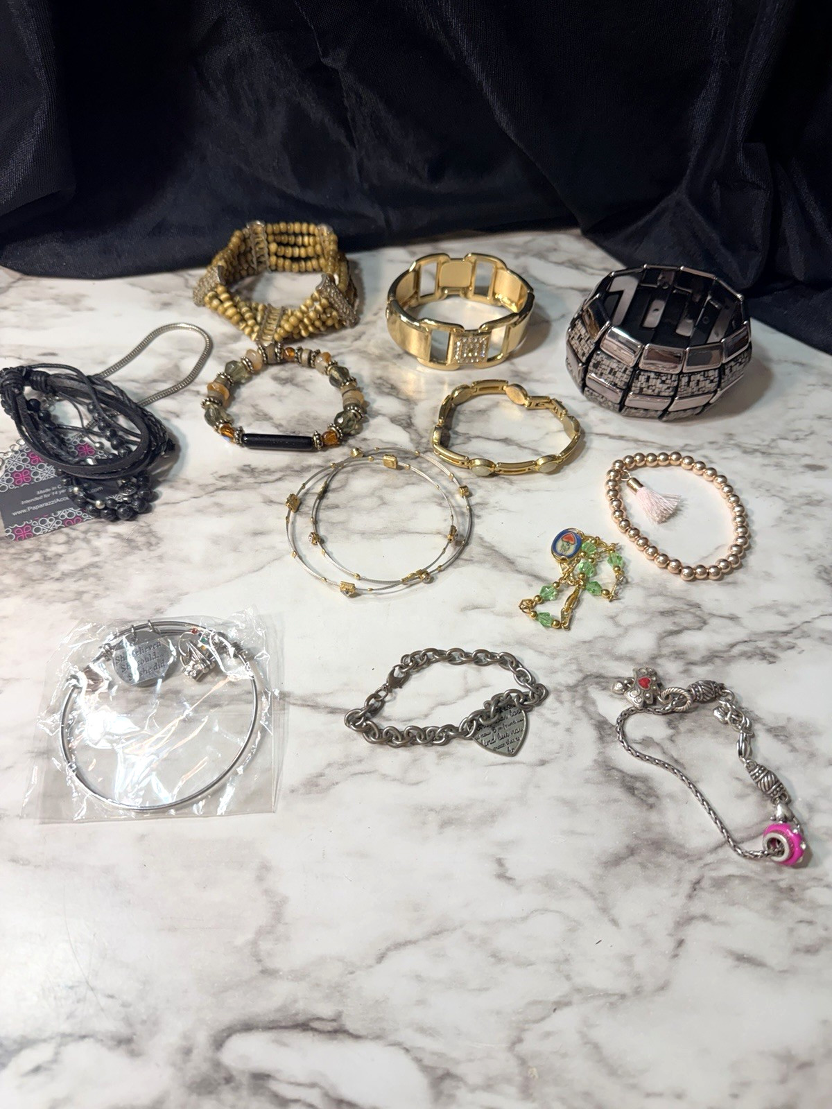 14 PC MIXED BRACELET LOT (2786)