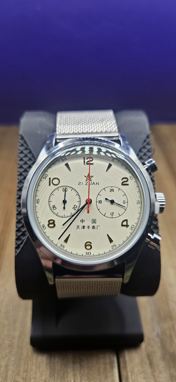 21 ZUAN 1963-Style Men’s Quartz Pilot Chronograph 42mm Cream Dial Mesh Bracelet