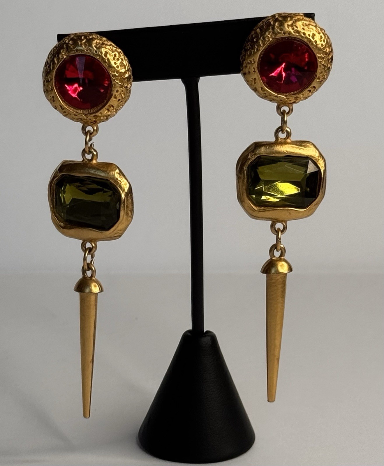 Don Lin Vintage Dangle Earrings Signed Gold Tone Metal , Red And Green Crystal