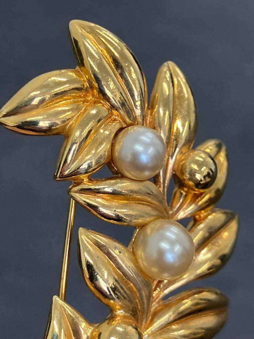 LANVIN Germany Vintage Brooch Top