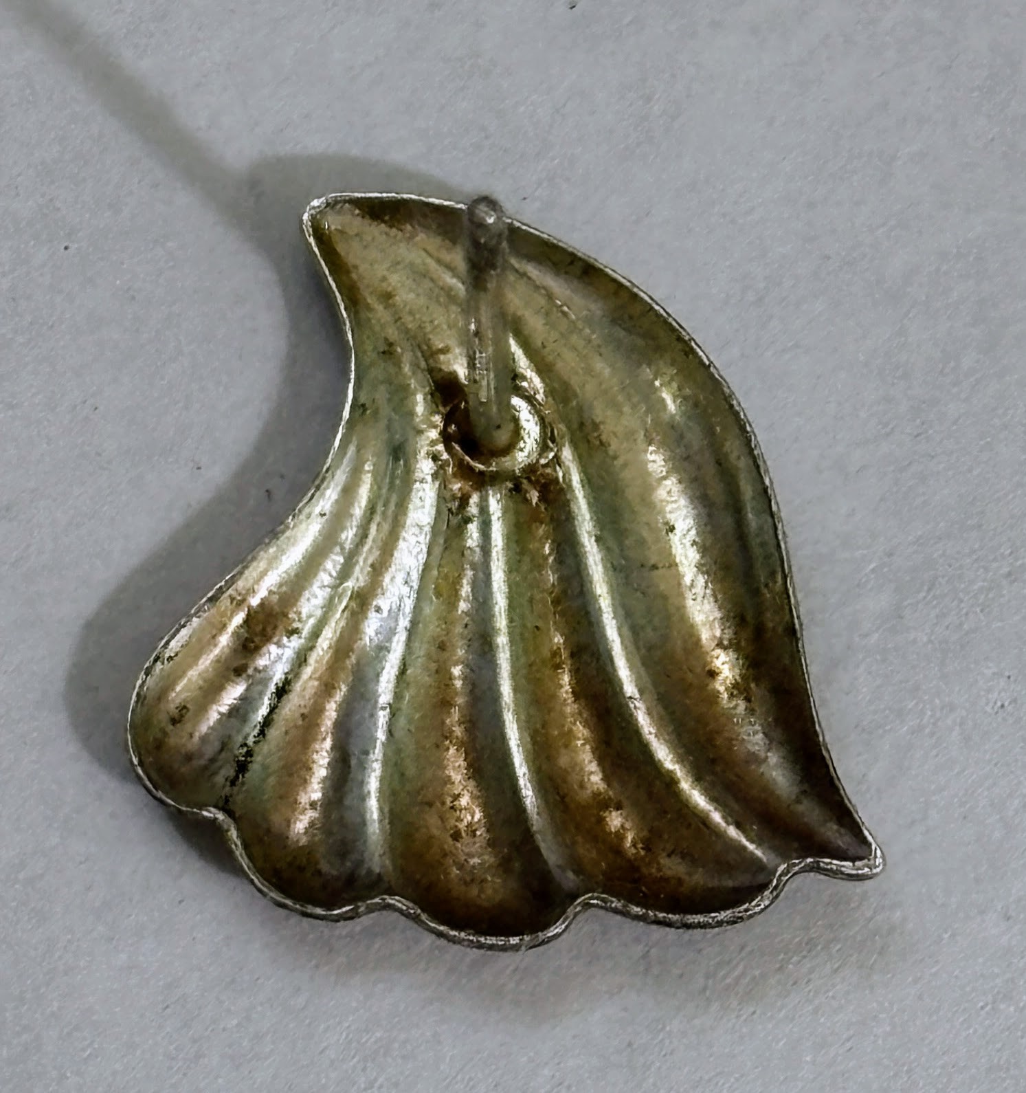 925 Sterling Silver SINGLE Shell Leaf Stud Earring Curved Fan 0.5g