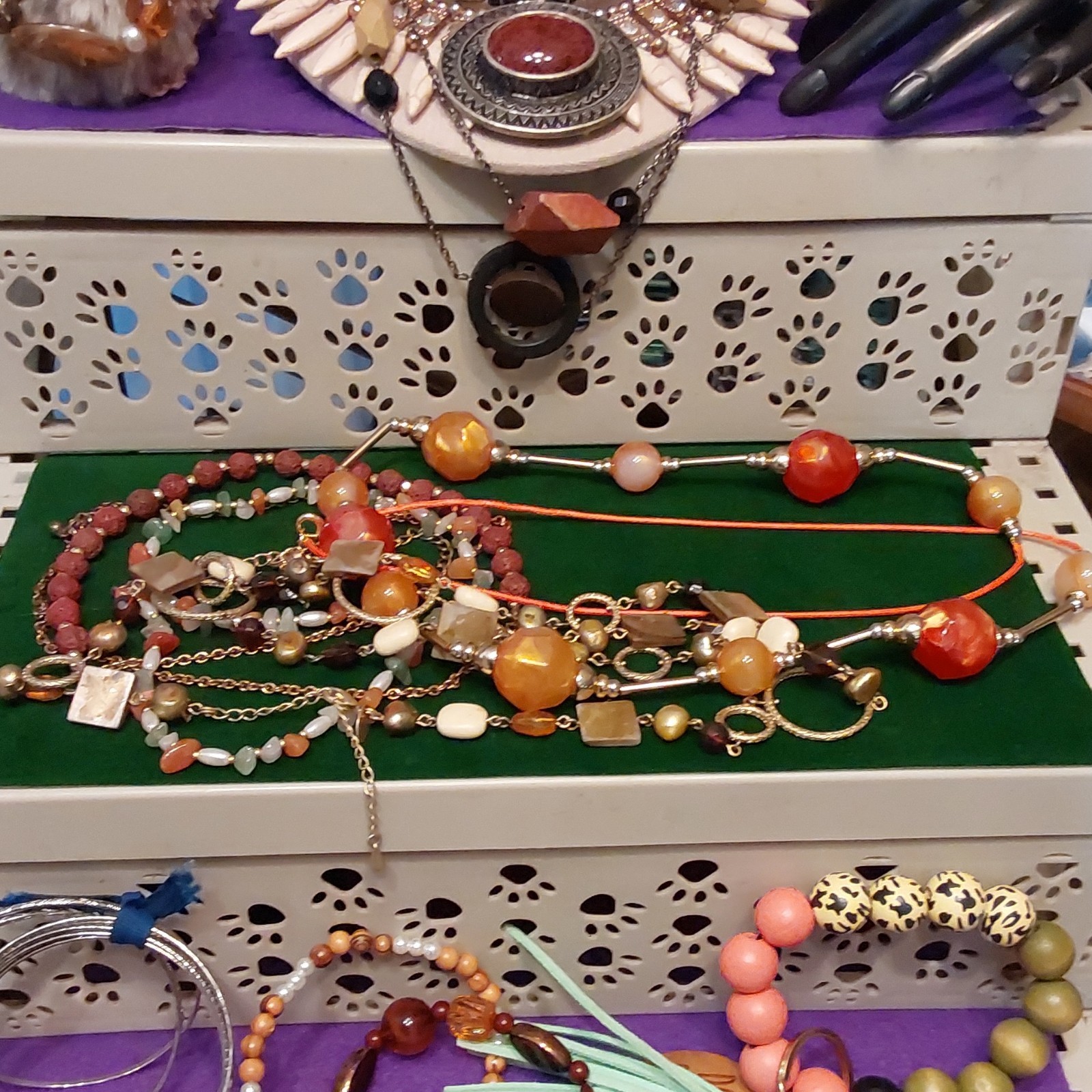 Mixed Lot Women Fashion Jewelry 18pc Necklace Bracelet Beads Glass Multicolor