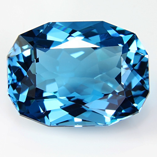 12.12Cts Stunning 100% Natural Swiss Blue Topaz 15X11.6mm Cushion Custom Cut