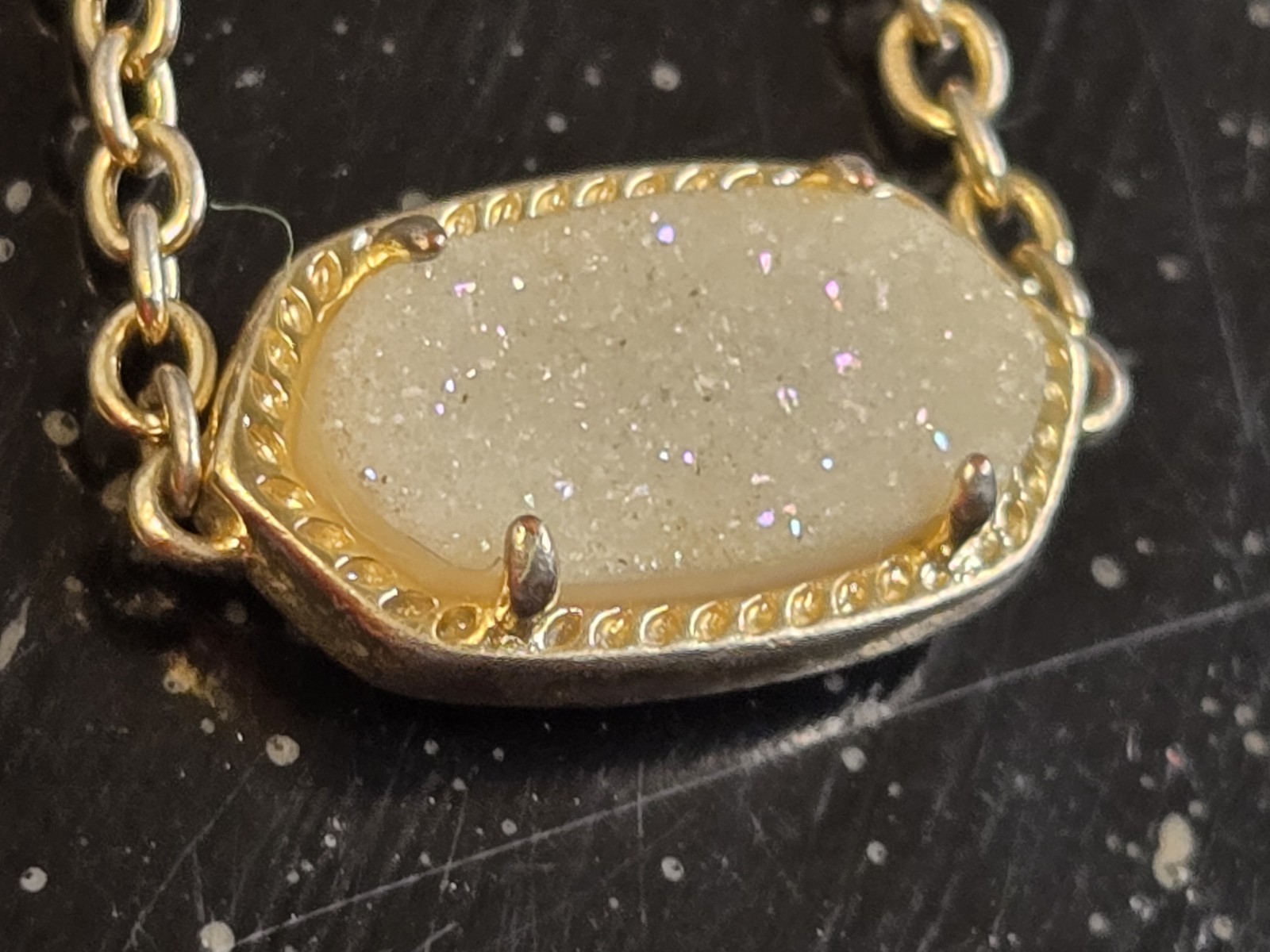 KENDRA SCOTT ELAINA SILVER ADJUSTABLE CHAIN BRACELET IN IRIDESCENT DRUSY