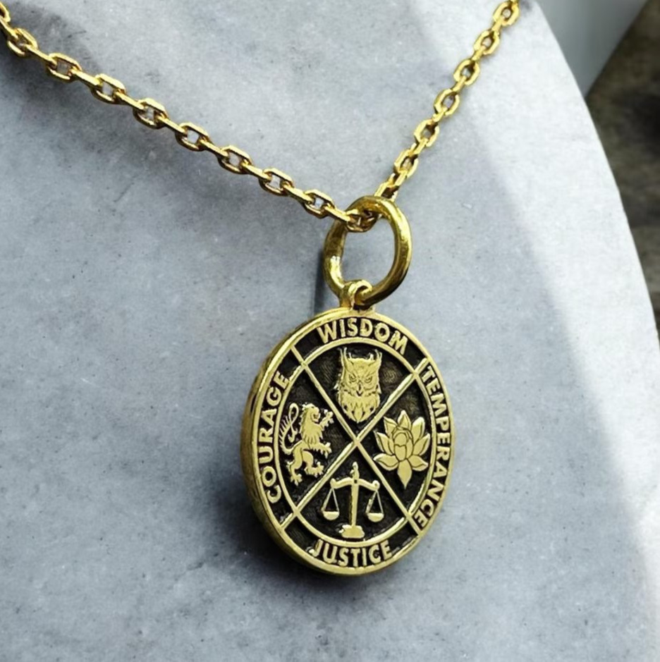 Coat Of Arms Engraved Necklace 925 Sterling Silver Pendant Necklace Duty Free