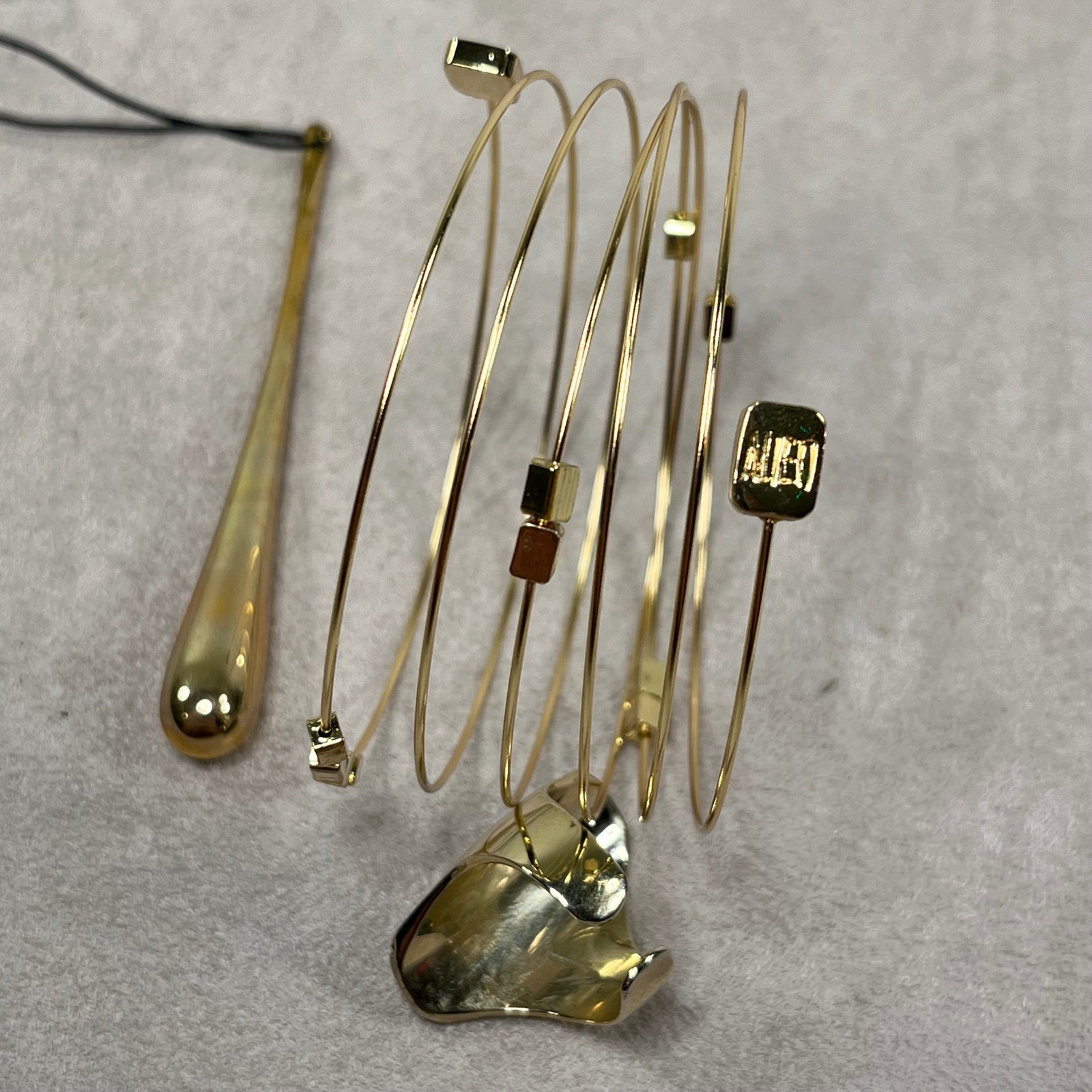Thierry Mugler Alien Jewelry Set Gold Tone Cuff Bracelet Teardrop Necklace Ring