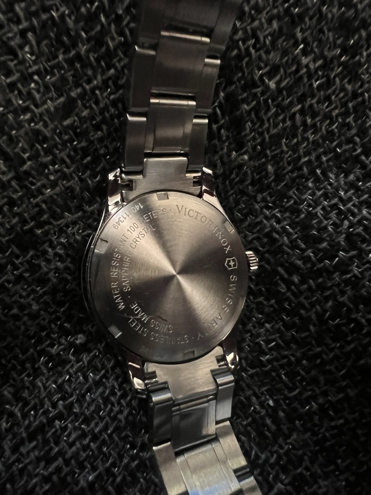 Victorinox Swiss Army Swiss Made Sapphire Crystal 100m White Dial Date 34mm