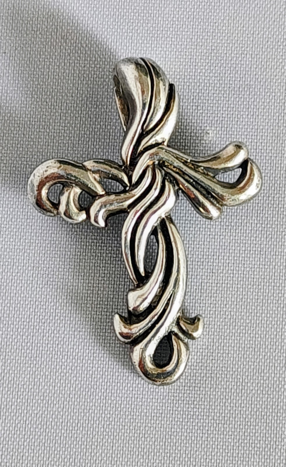 Vintage 925 Swirl Cross Pendant 4.1 gram Self Bail STERLING SILVER