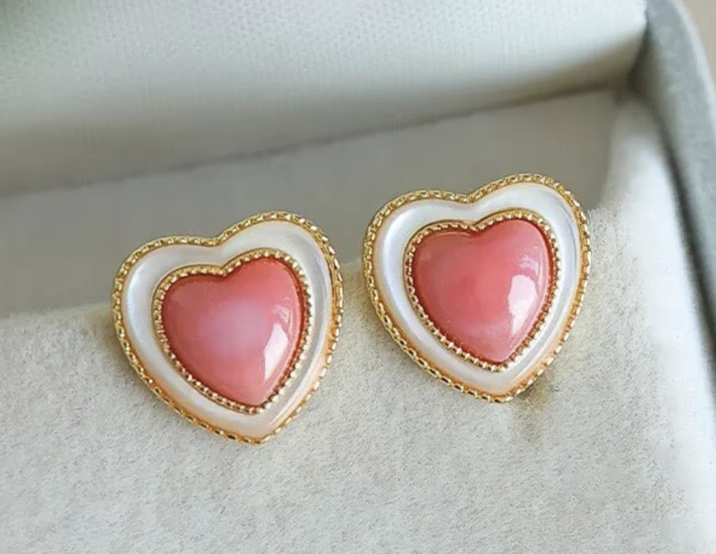 gorgeous pair of 12-13mmsouth sea pink conch pearl stud earring 925s