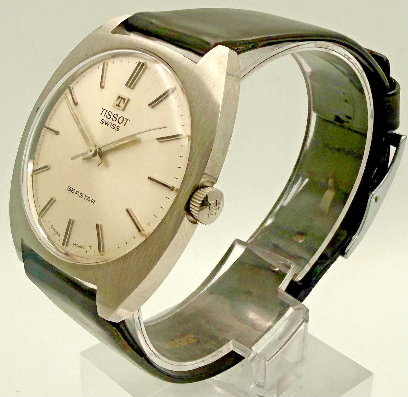 Vintage 1970s Tissot Seastar Swiss Hand Wind Men’s Watch OG Crown Strap & Buckle