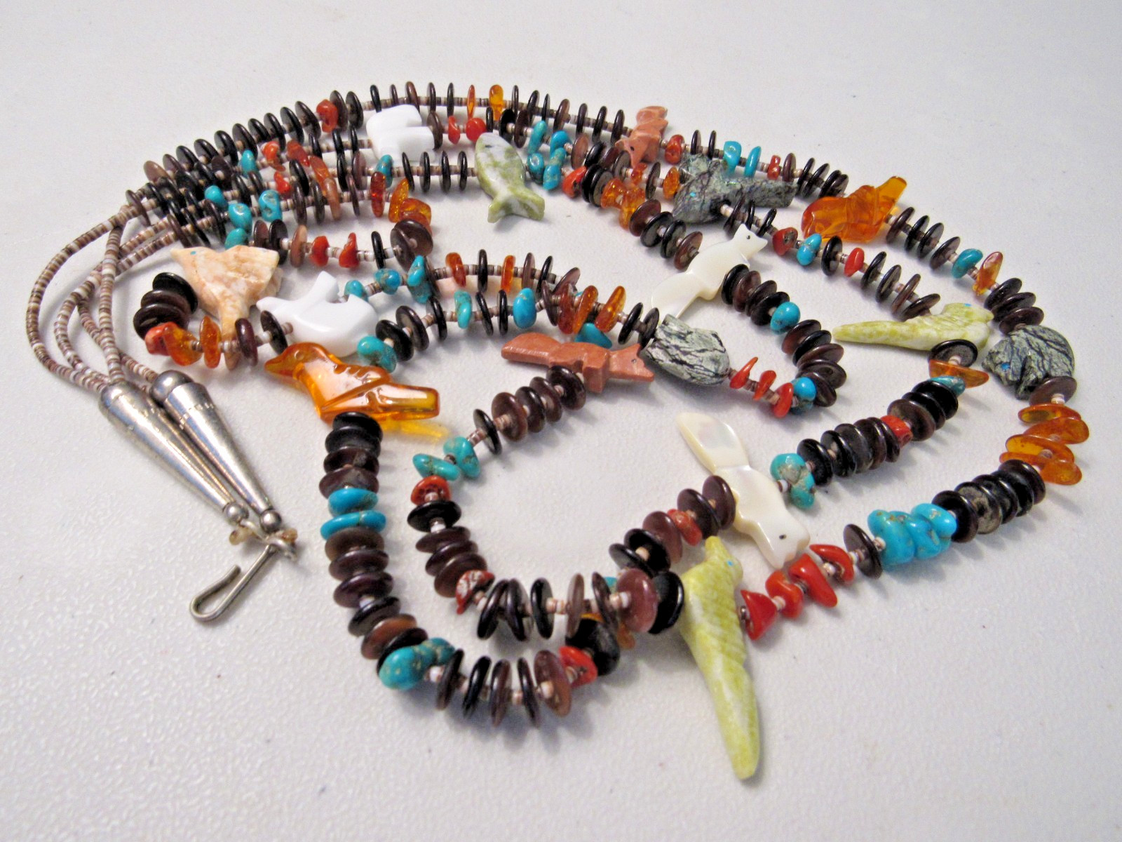 VINTAGE SANTO DOMINGO PUEBLO 2 STRAND FETISH HEISHI TREASURE NECKLACE