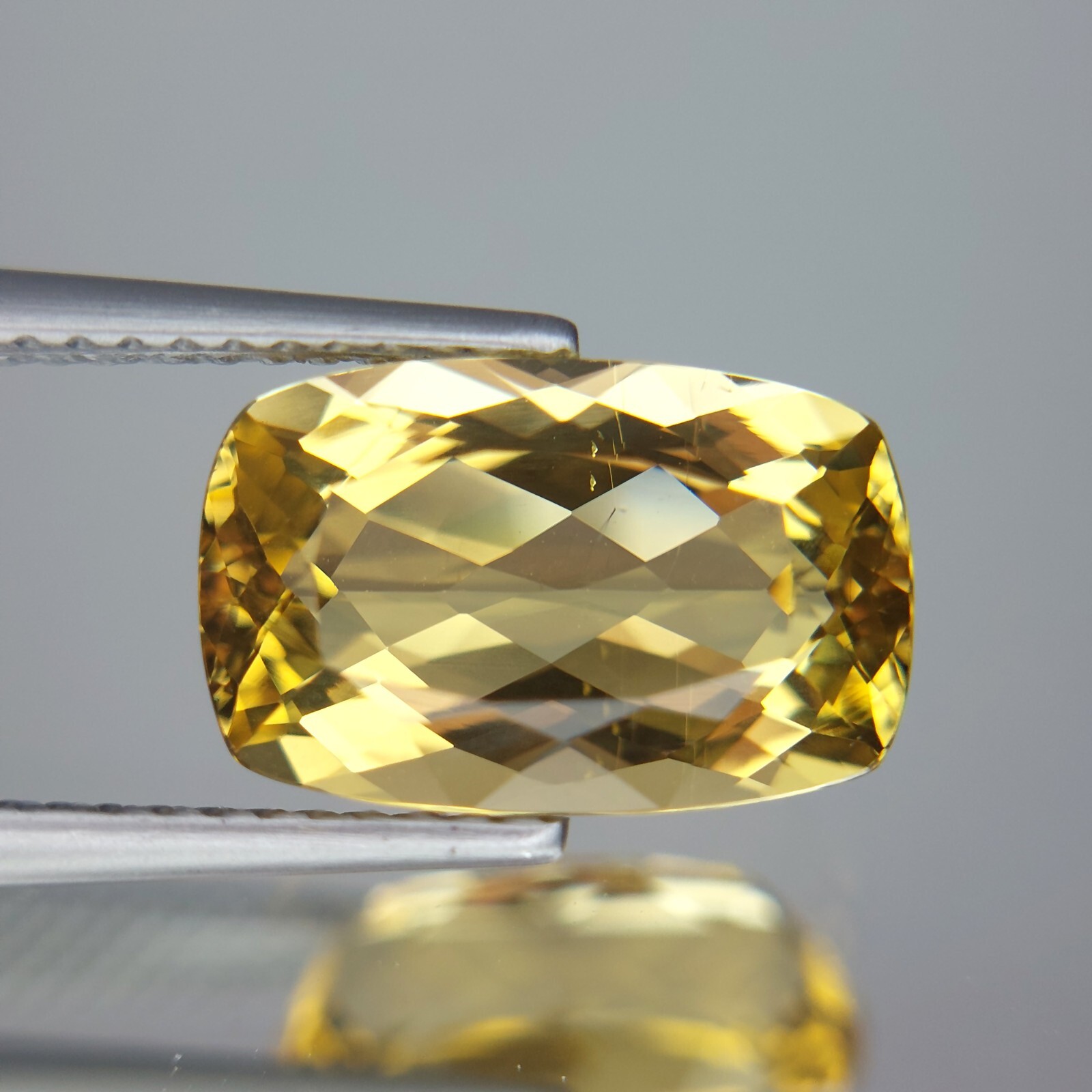 3.34Cts GORGEOUS CUSHION NATURAL HELIODOR YELLOW BERYL WITH NEEDLE LOOSE GEMS