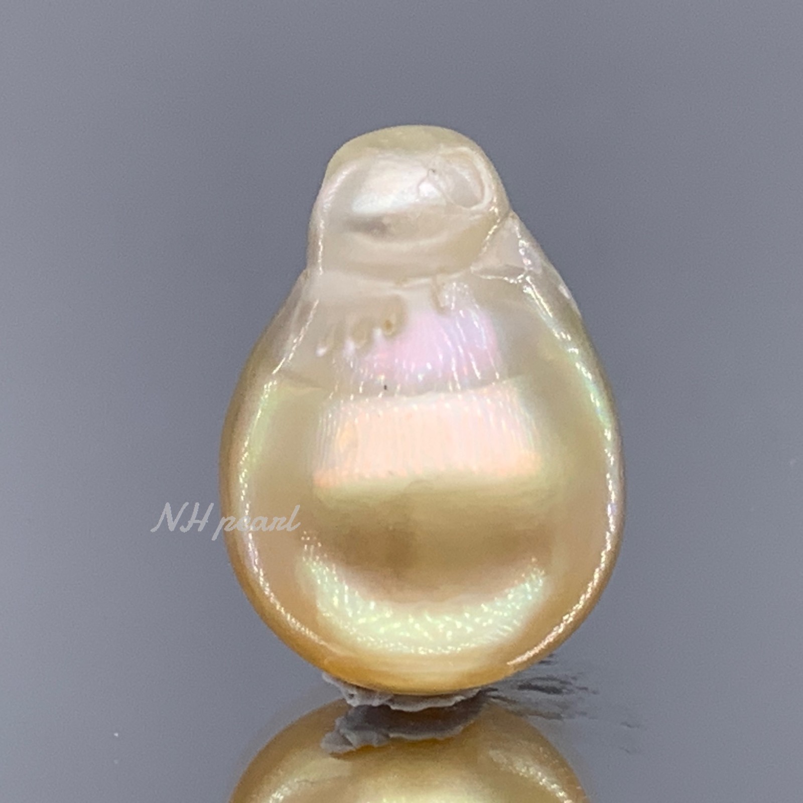South Sea Pearl Gold Baroque 12.3mm x 17.5mm, 3.47g undrilled