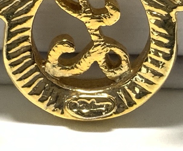 Disney Gold Tone Letter “L” Rhinestone Mickey Mouse Pin LY116