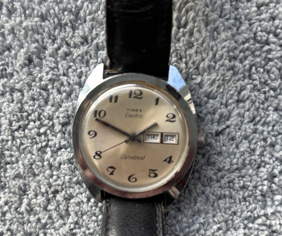 TIMEX DYNABEAT ELECTRIC DAY /DATE MENS WRIST WATCH