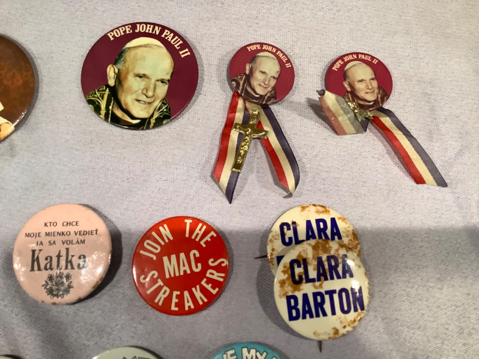 VINTAGE PINBACK BUTTONS: U PICK
