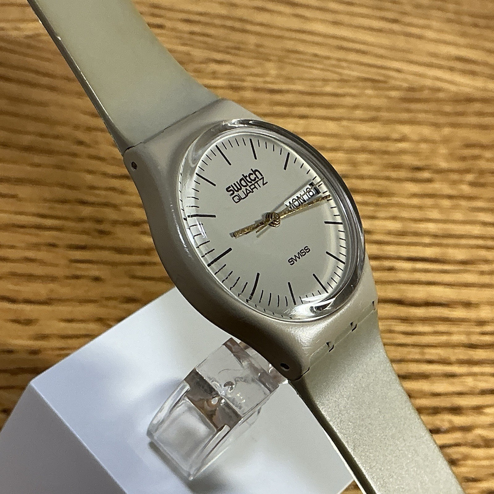 GT702 – 1983 – TAN – FIRST YEAR OF SWATCH – 34mm