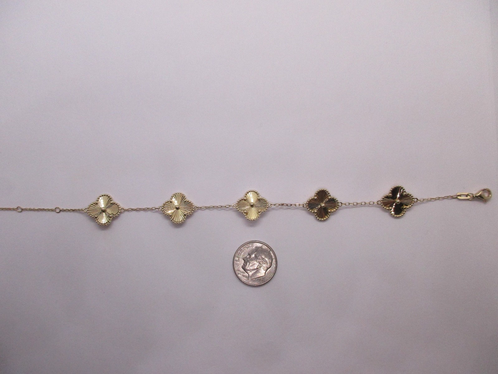 10K Gold Bracelet Could be worn as 7″ to 8″ 4.40 Grams