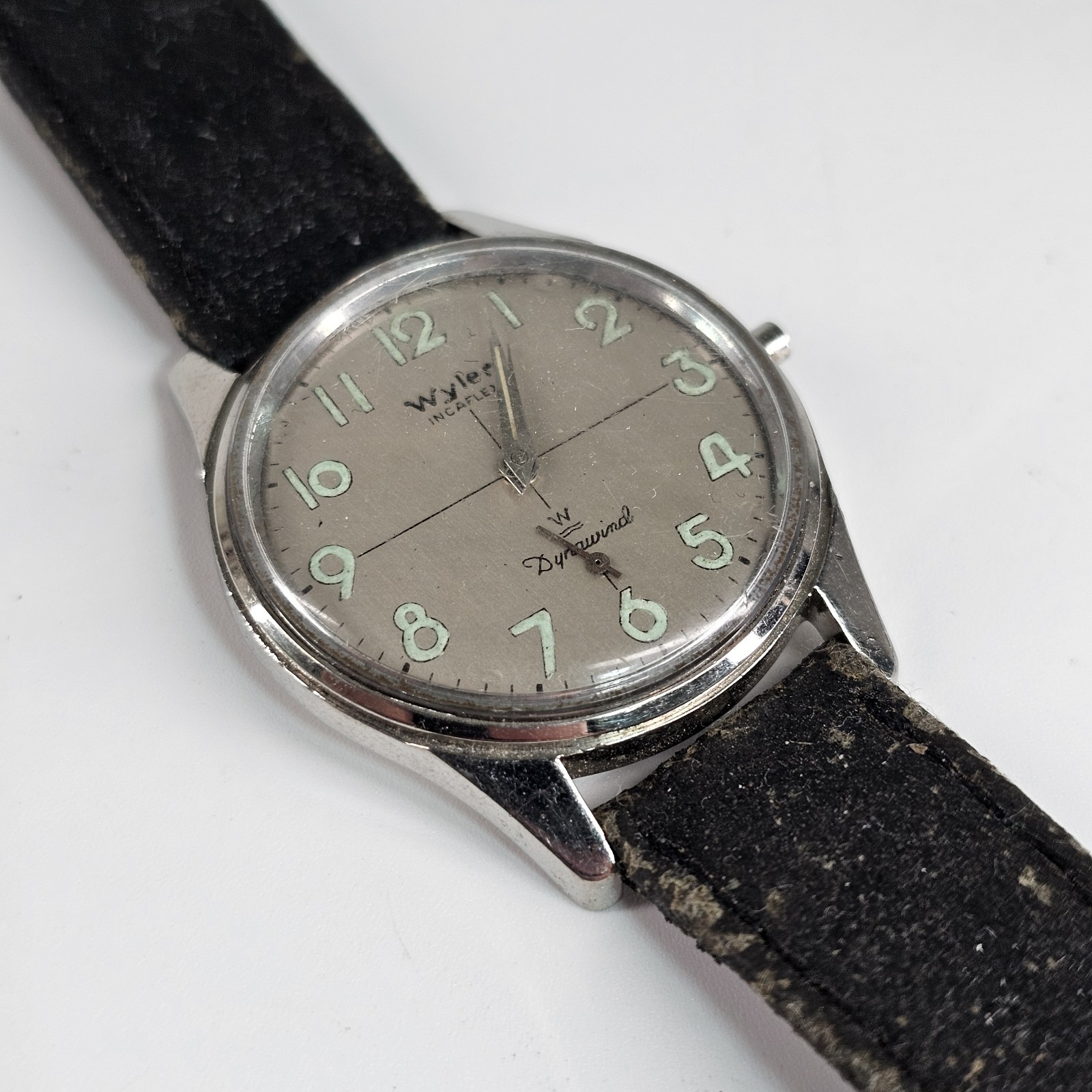 Vtg 60’s Wyler Incaflex Dynawind Silver Dial Stainless Steel Case Glow Leather