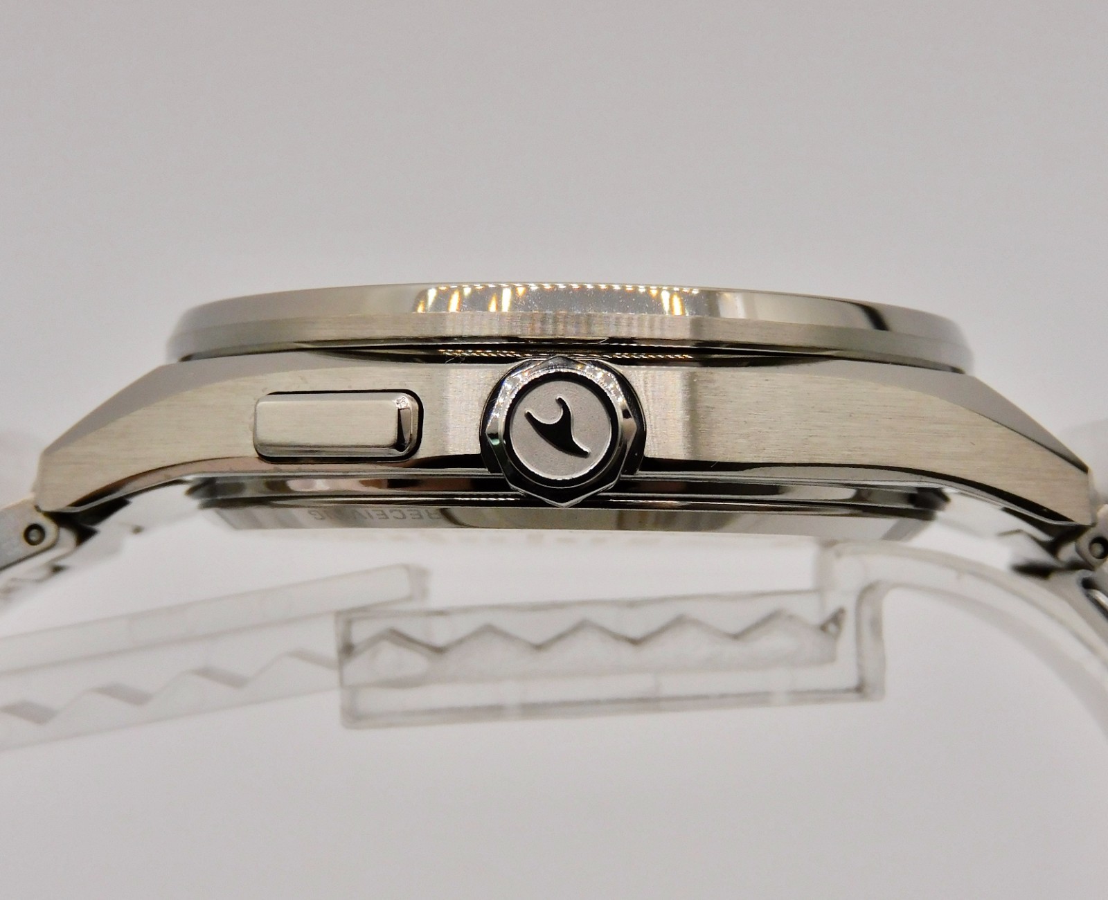 NEW CASIO OCEANUS OCW-T200S-7AJF White Dial Bluetooth Solar Mens Watch in BOX